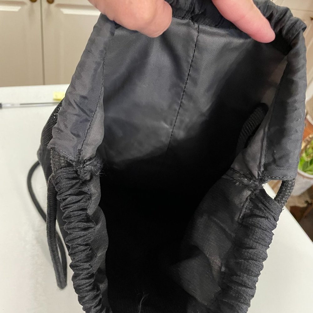 Nike Drawstring Backpack Light Weight Black And G… - image 6